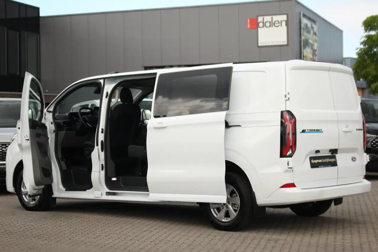 Ford Transit Custom 2026 — фото 14