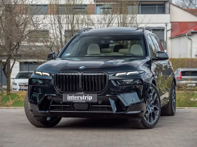 BMW X7 main image
