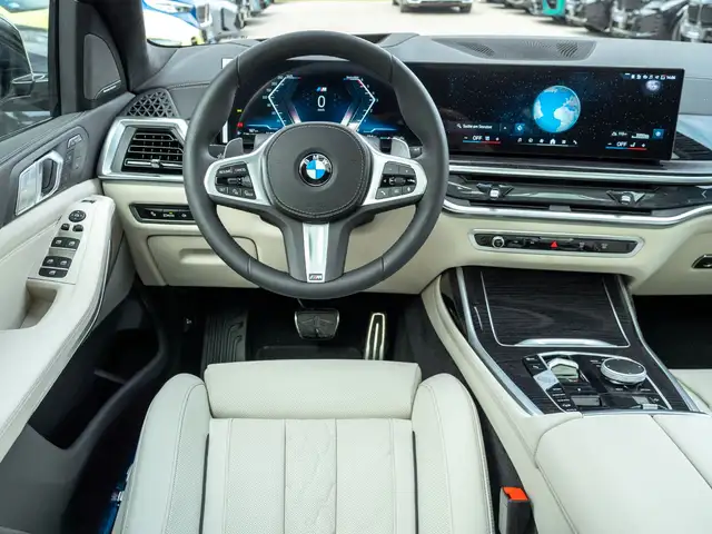 BMW X7 view 13