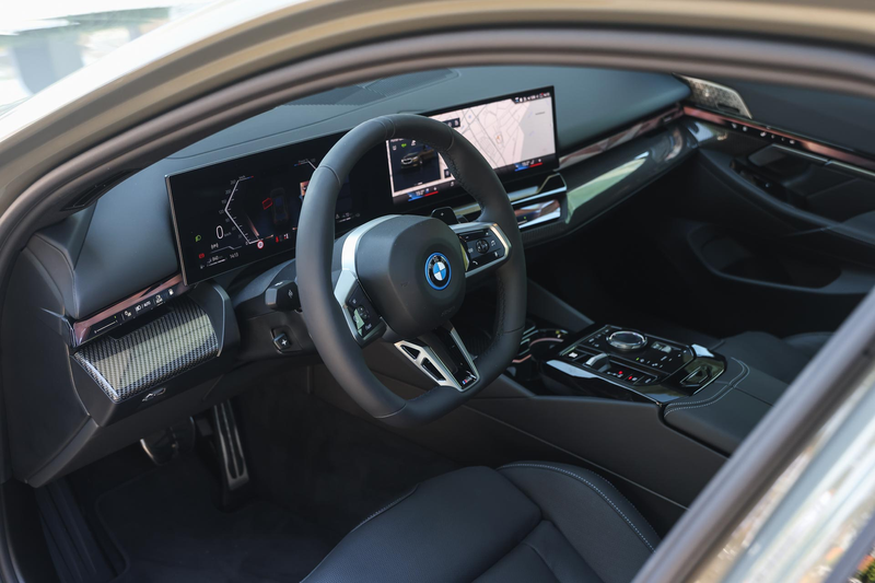 BMW 530 5 Serie Touring 530e M Sport Automaat / Panoramada — photo 9