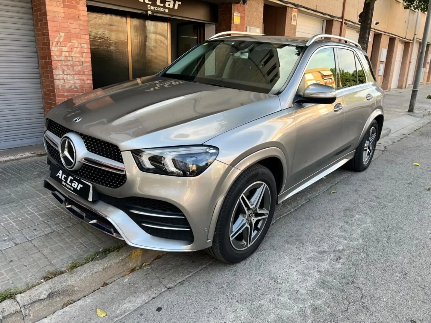 Mercedes-Benz GLE 300 300d 4Matic Aut. Beige - 1