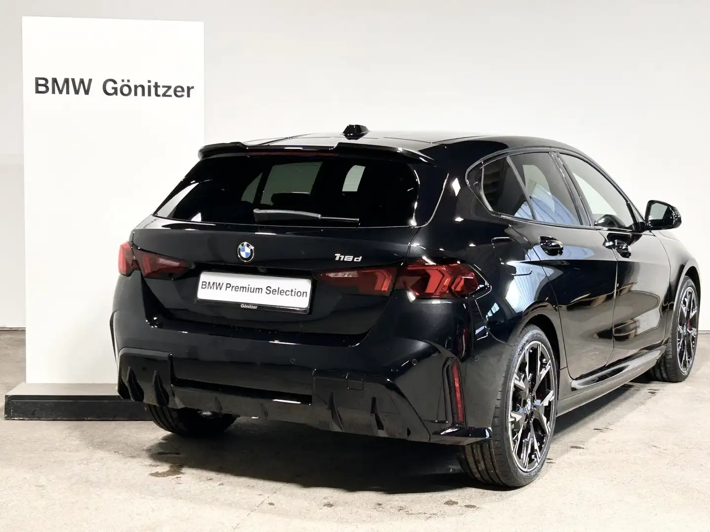 BMW 118 d Schwarz - 2