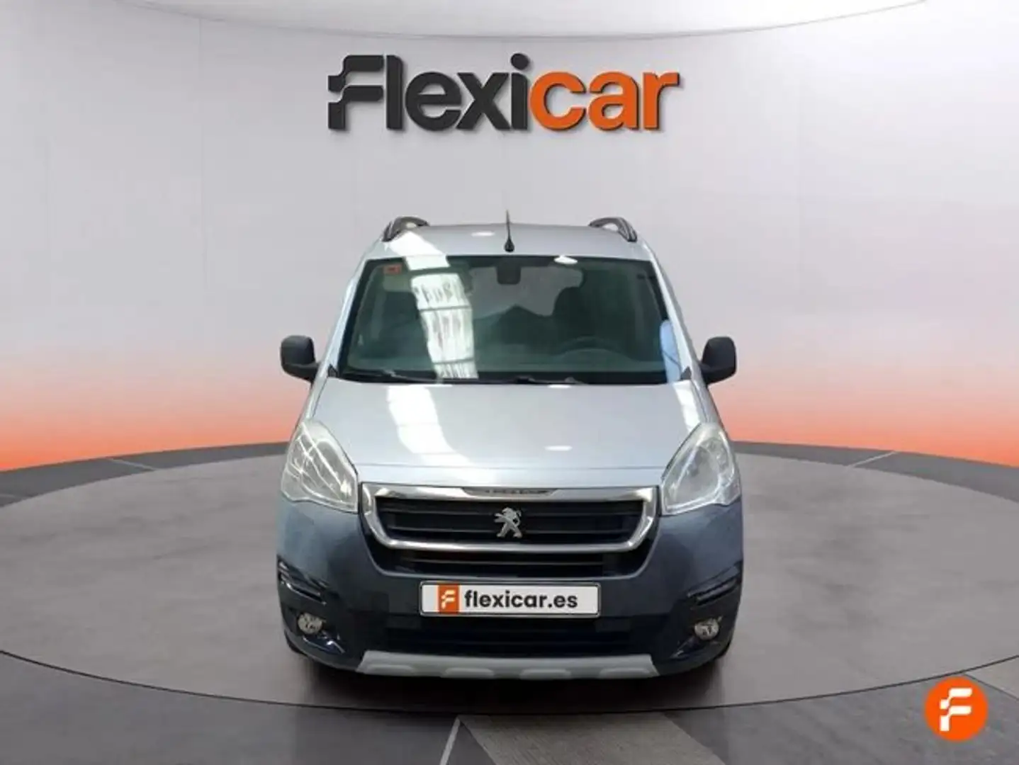 Peugeot Partner Tepee 1.6BlueHDI Outdoor 120 Gris - 2