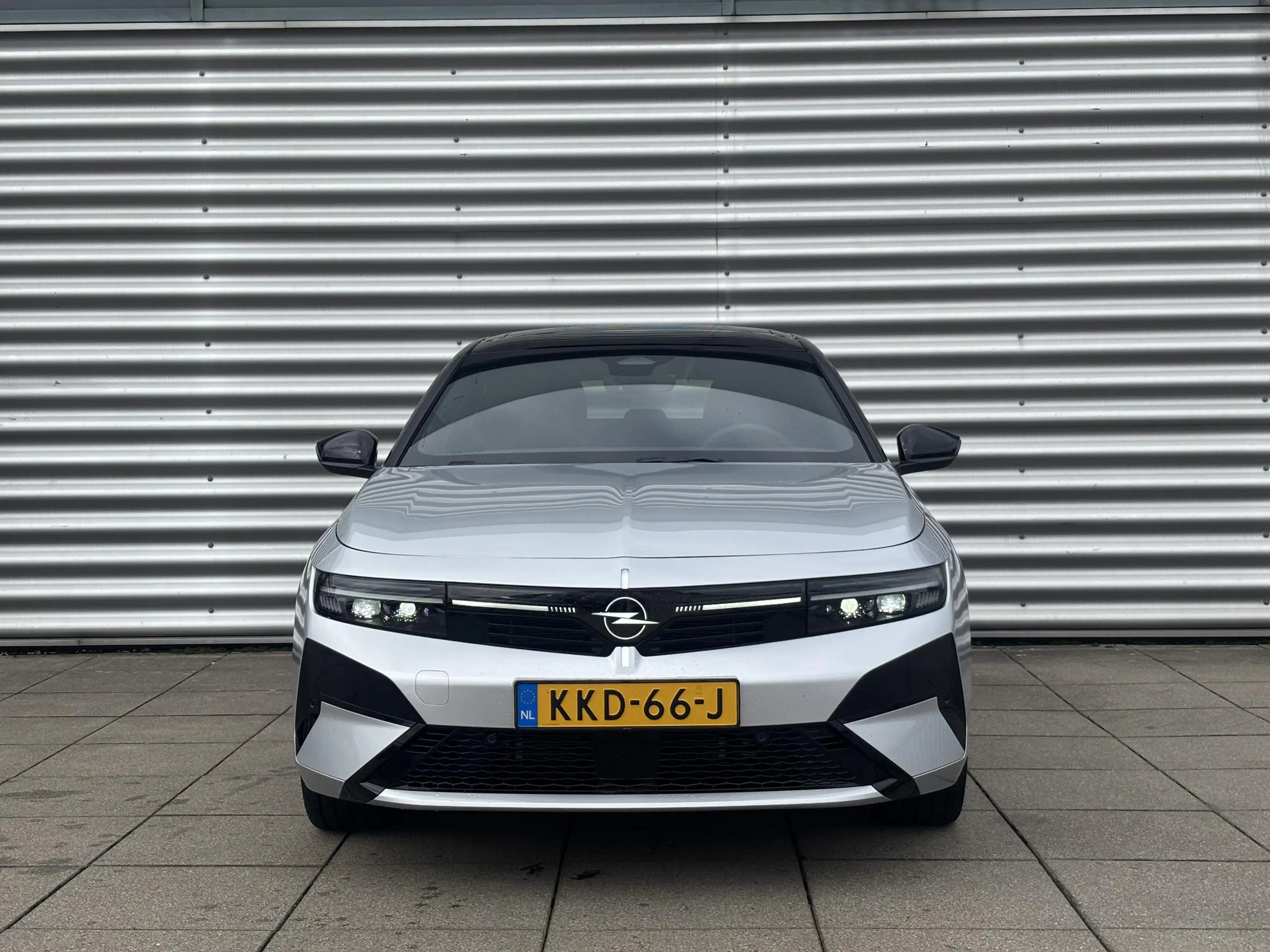 Opel Astra 1.6 Turbo Plug In Hybrid Ultimate | Adaptive Cruis — photo 2
