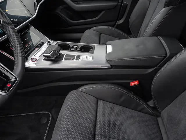 Audi S6 view 15