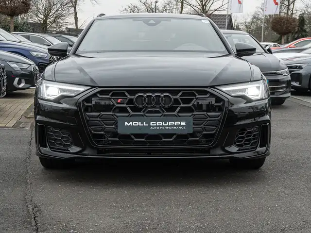 Audi S6 view 3