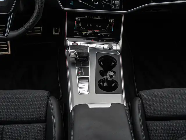Audi S6 view 14