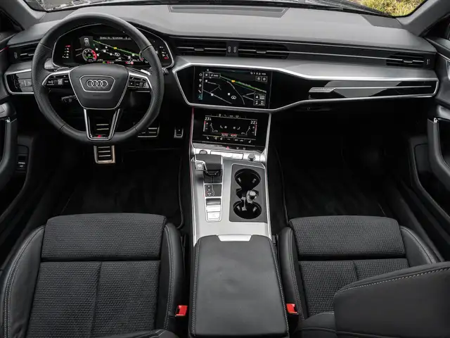 Audi S6 view 10