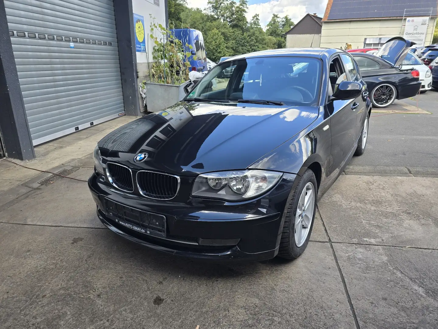 BMW 120 1er (5-Türer) 120i Černá - 1
