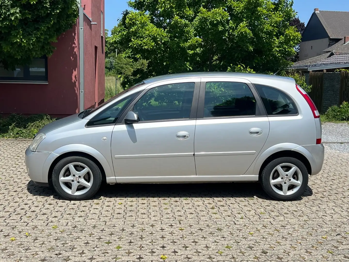 Opel Meriva Cosmo Aut./Klima/Neu Tüv/Neu Insp. Argento - 2