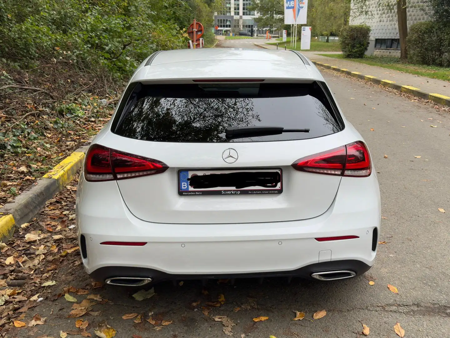 Mercedes-Benz A 220 A 220 d 8G-DCT AMG Line Белый - 1