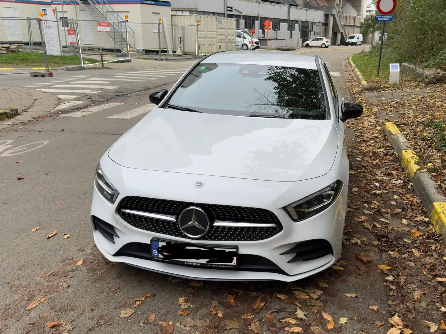 Mercedes-Benz A 220 A 220 d 8G-DCT AMG Line Белый - 2