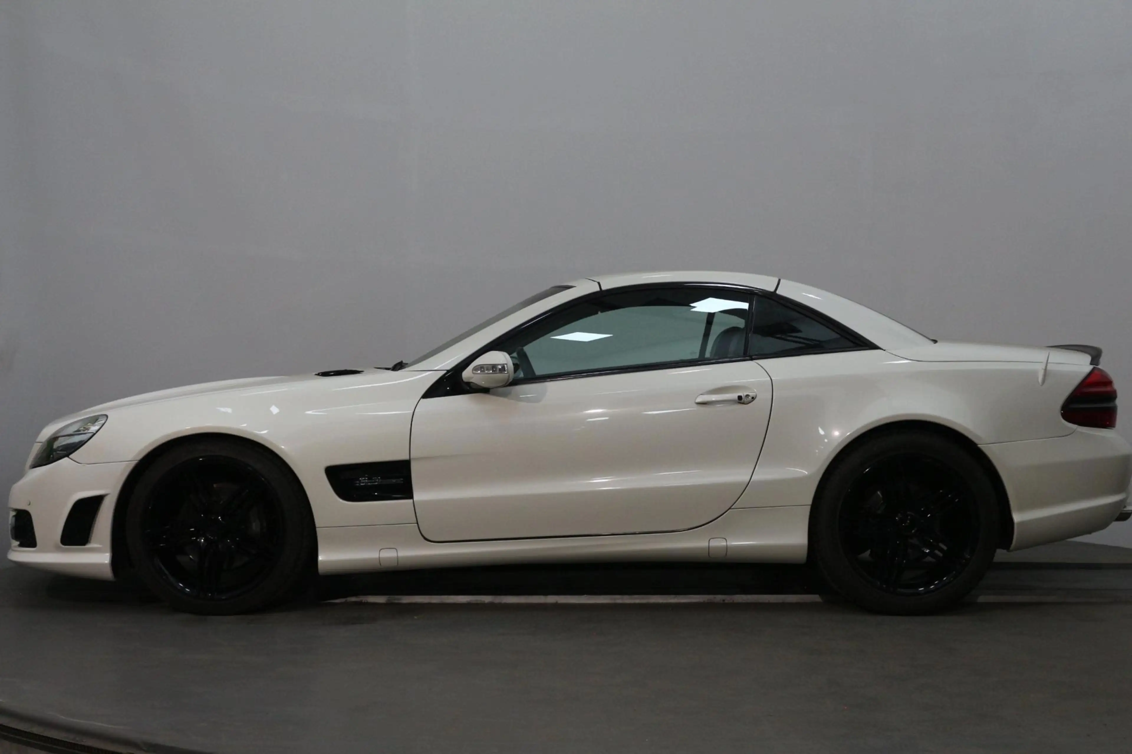 Mercedes-Benz SL 500 YOUNGTIMER IN NIEUW JASJE — photo 13