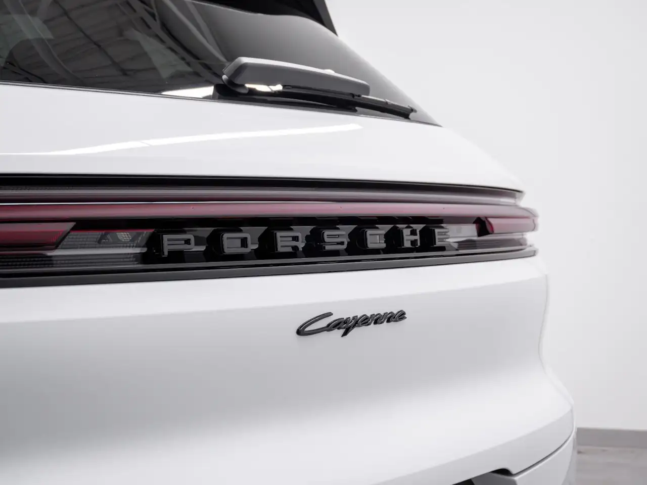 Porsche Cayenne снимка Porsche Cayenne