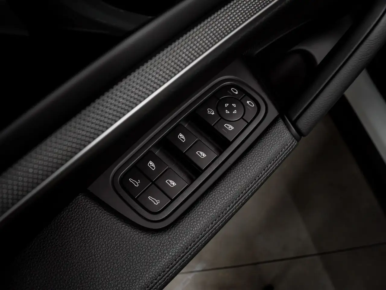 Porsche Cayenne снимка Porsche Cayenne