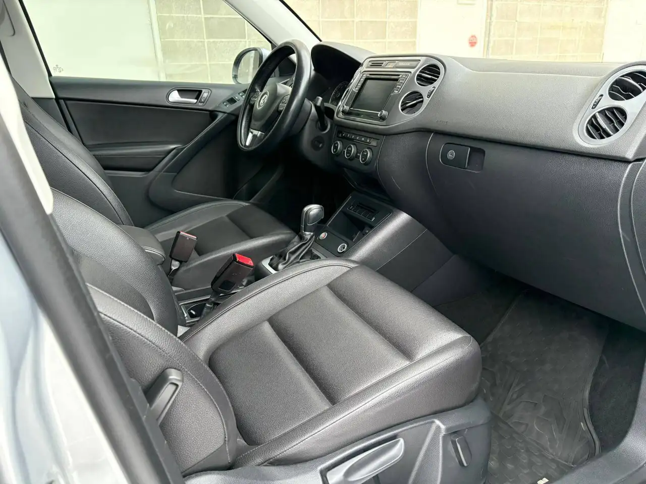 Volkswagen Tiguan снимка Volkswagen Tiguan