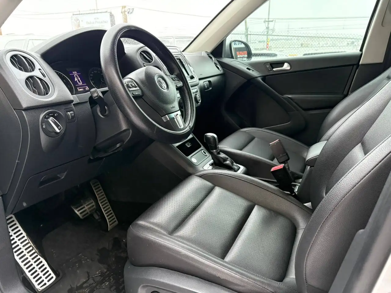 Volkswagen Tiguan снимка Volkswagen Tiguan
