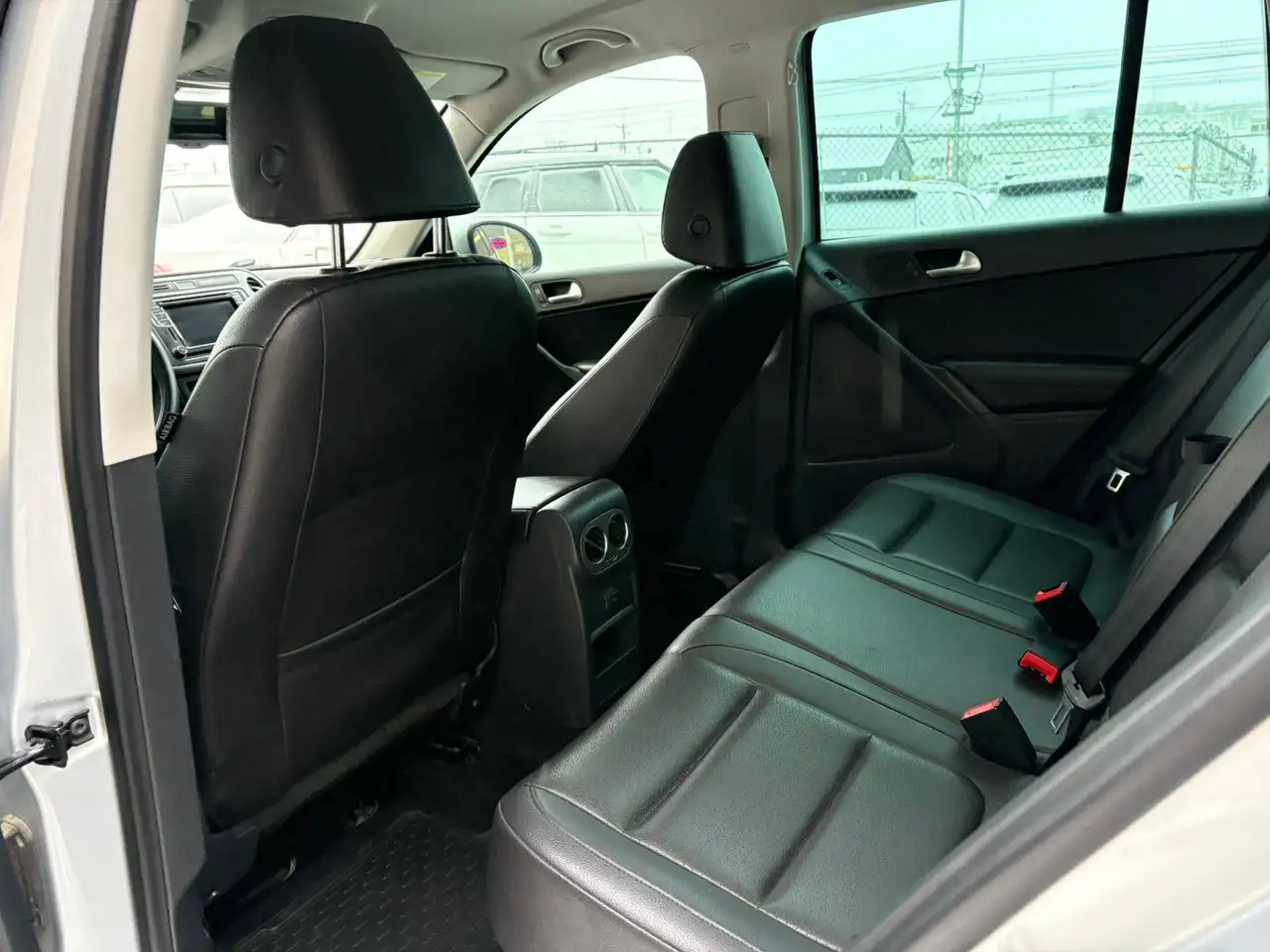 Volkswagen Tiguan снимка Volkswagen Tiguan