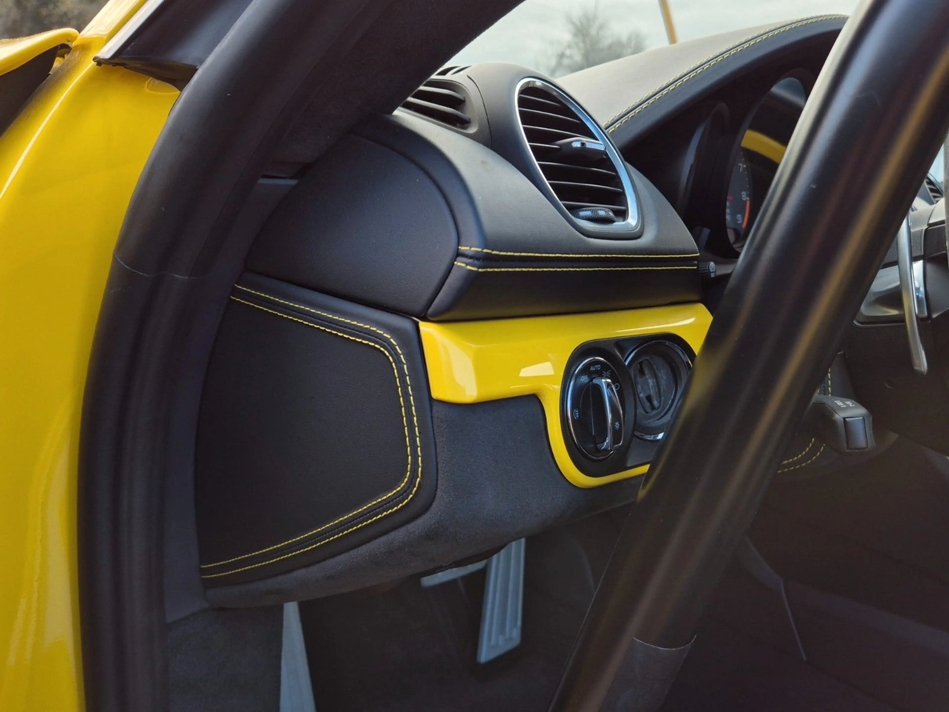 Porsche Cayman GT4 Clubsport/PCCB/Manthey Kit/Approved — photo 15