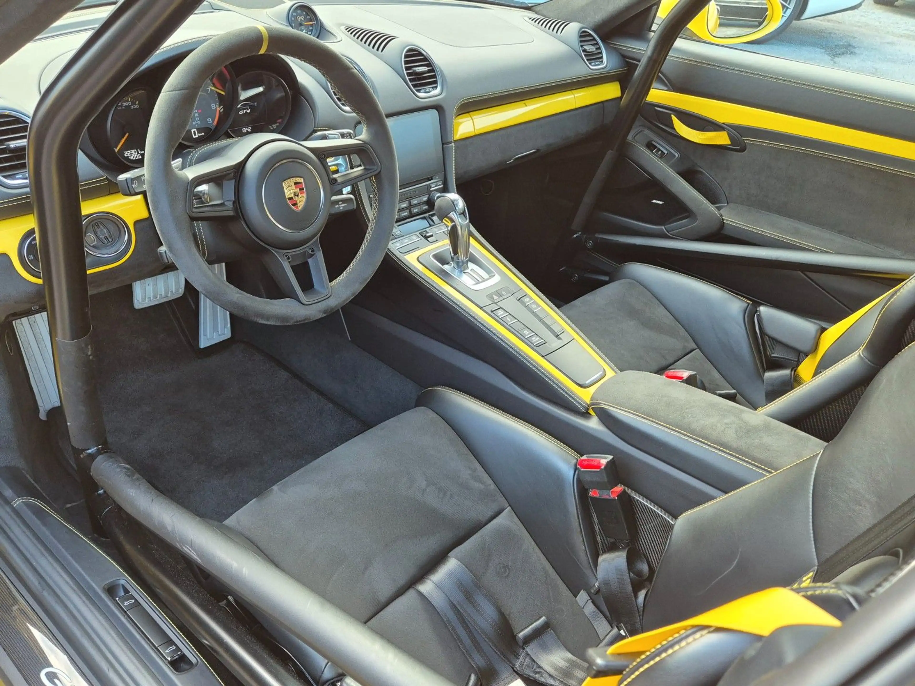 Porsche Cayman GT4 Clubsport/PCCB/Manthey Kit/Approved — photo 13