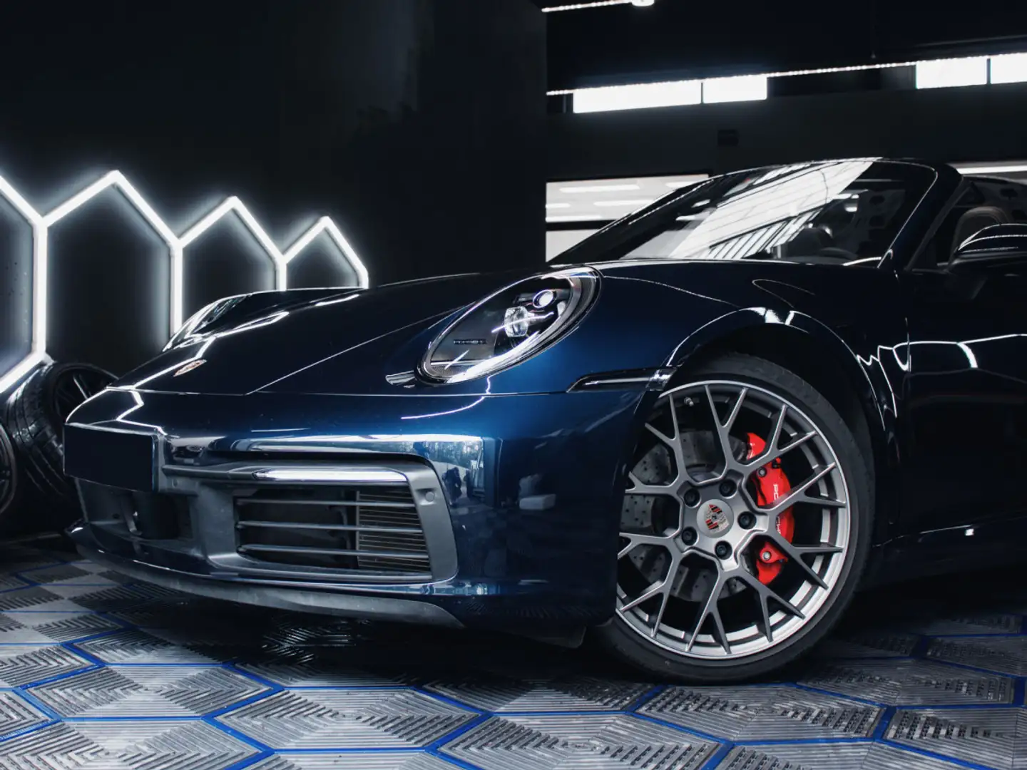 Porsche 992 Carrera S cabriolet Bleu - 2