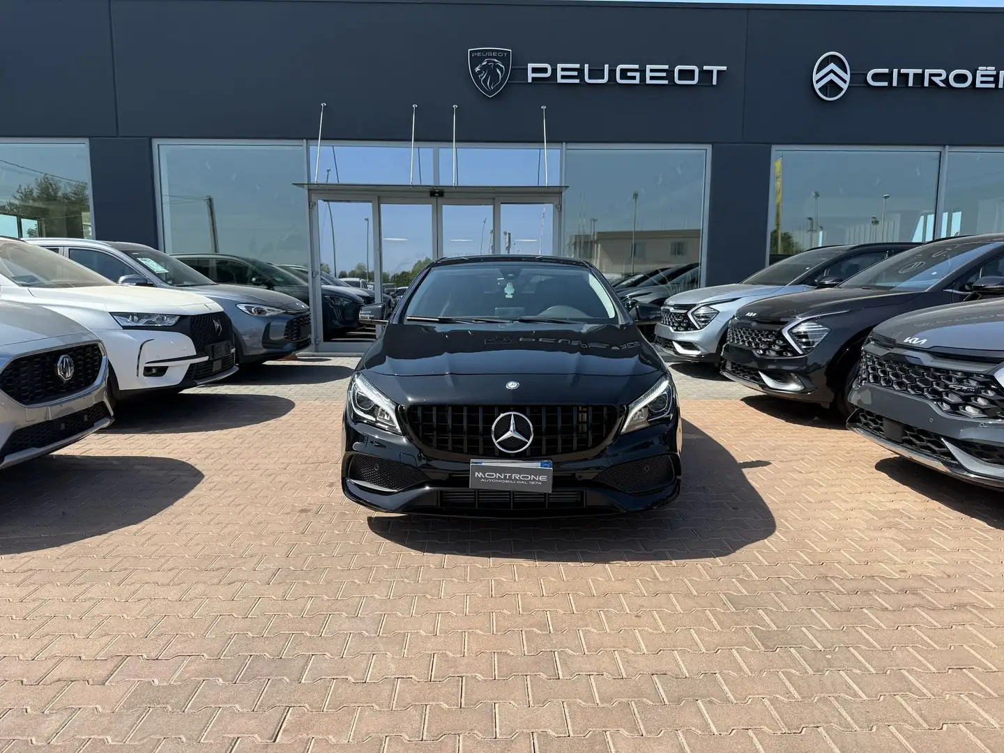 Mercedes-Benz CLA 200 CLA - C117 d Business 4matic auto FL Zwart - 2