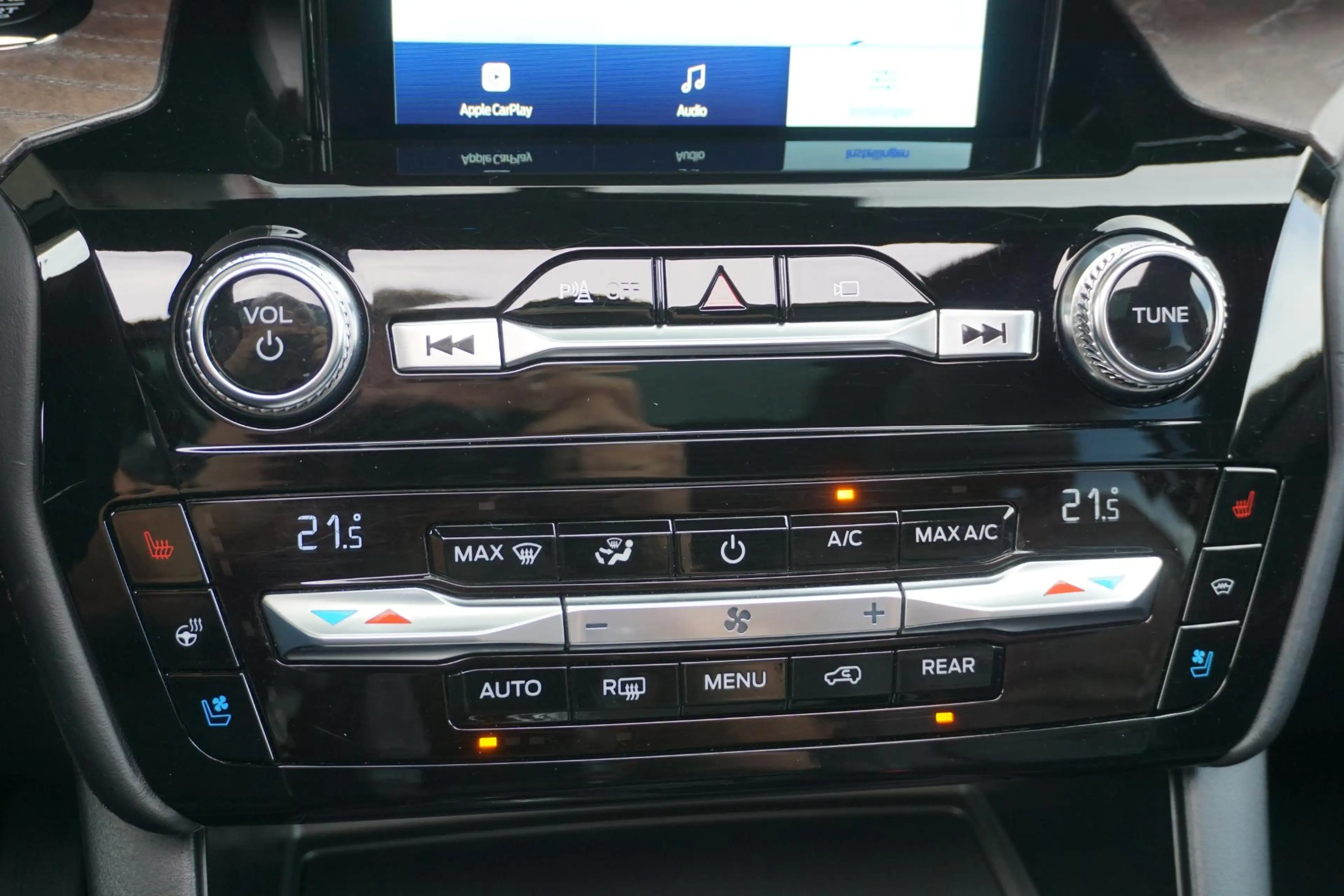 Ford Explorer 3.0 V6 EcoBoost PHEV platinum — photo 11