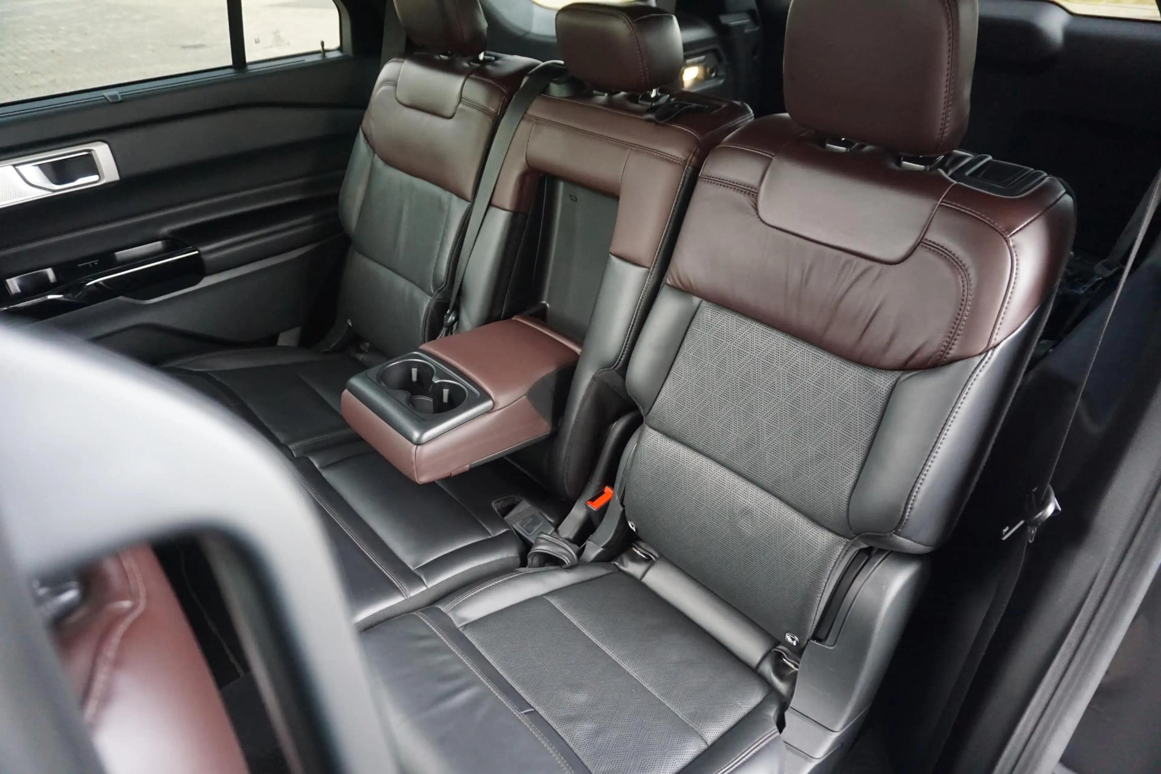 Ford Explorer 3.0 V6 EcoBoost PHEV platinum — photo 6