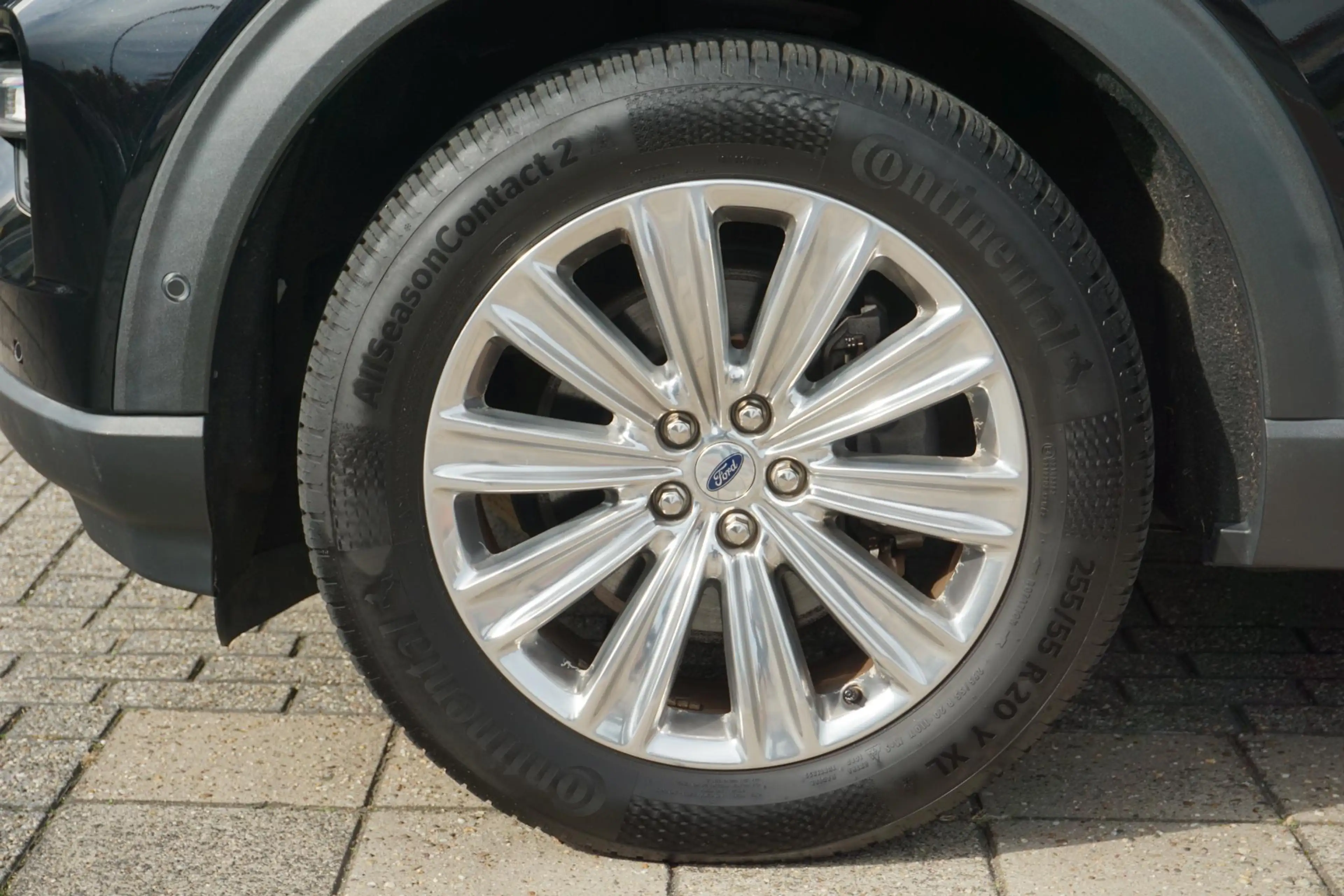 Ford Explorer 3.0 V6 EcoBoost PHEV platinum — photo 12