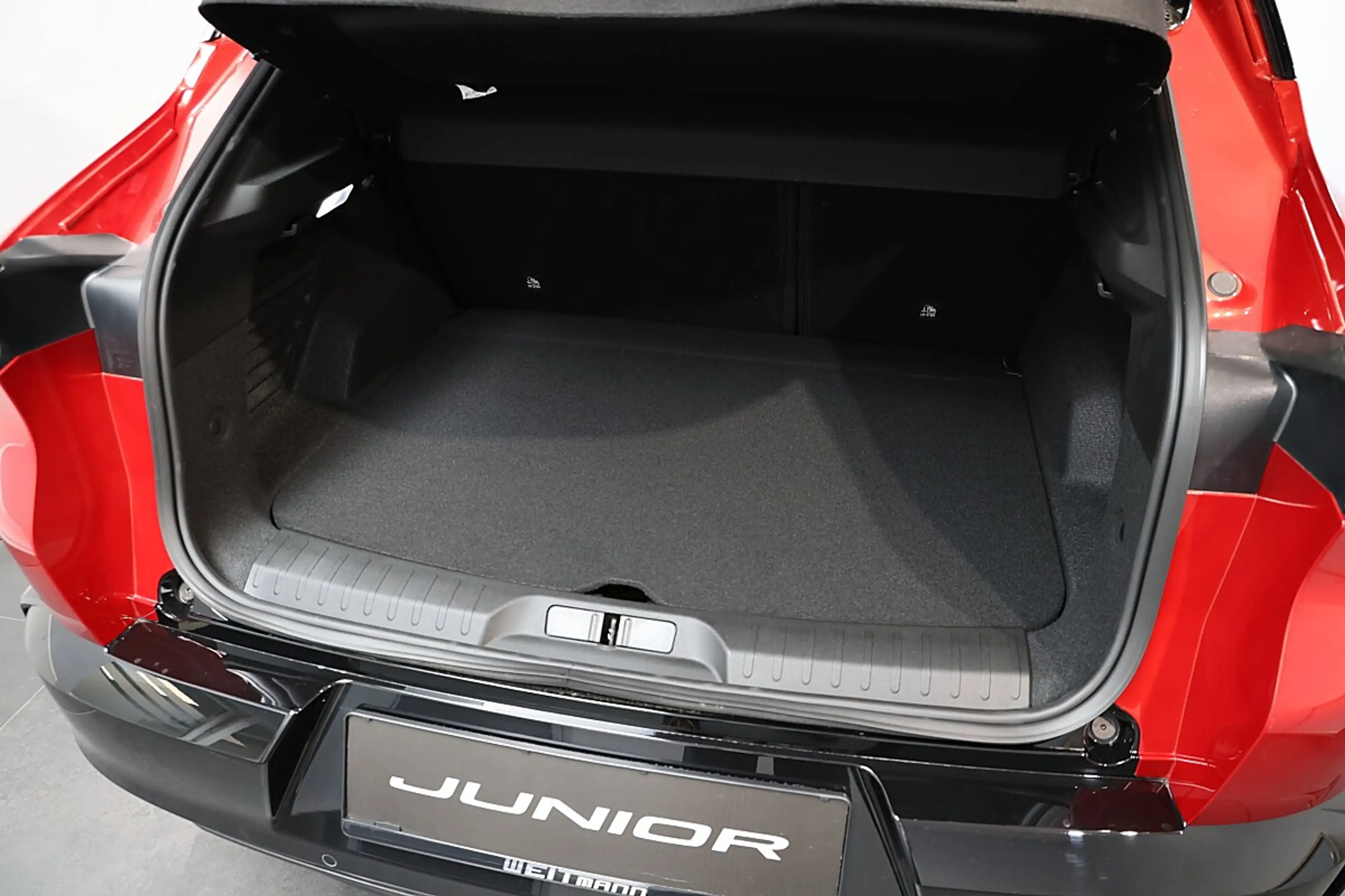 Alfa Romeo Junior Elettrica Batterie 54kWh Speciale — photo 12