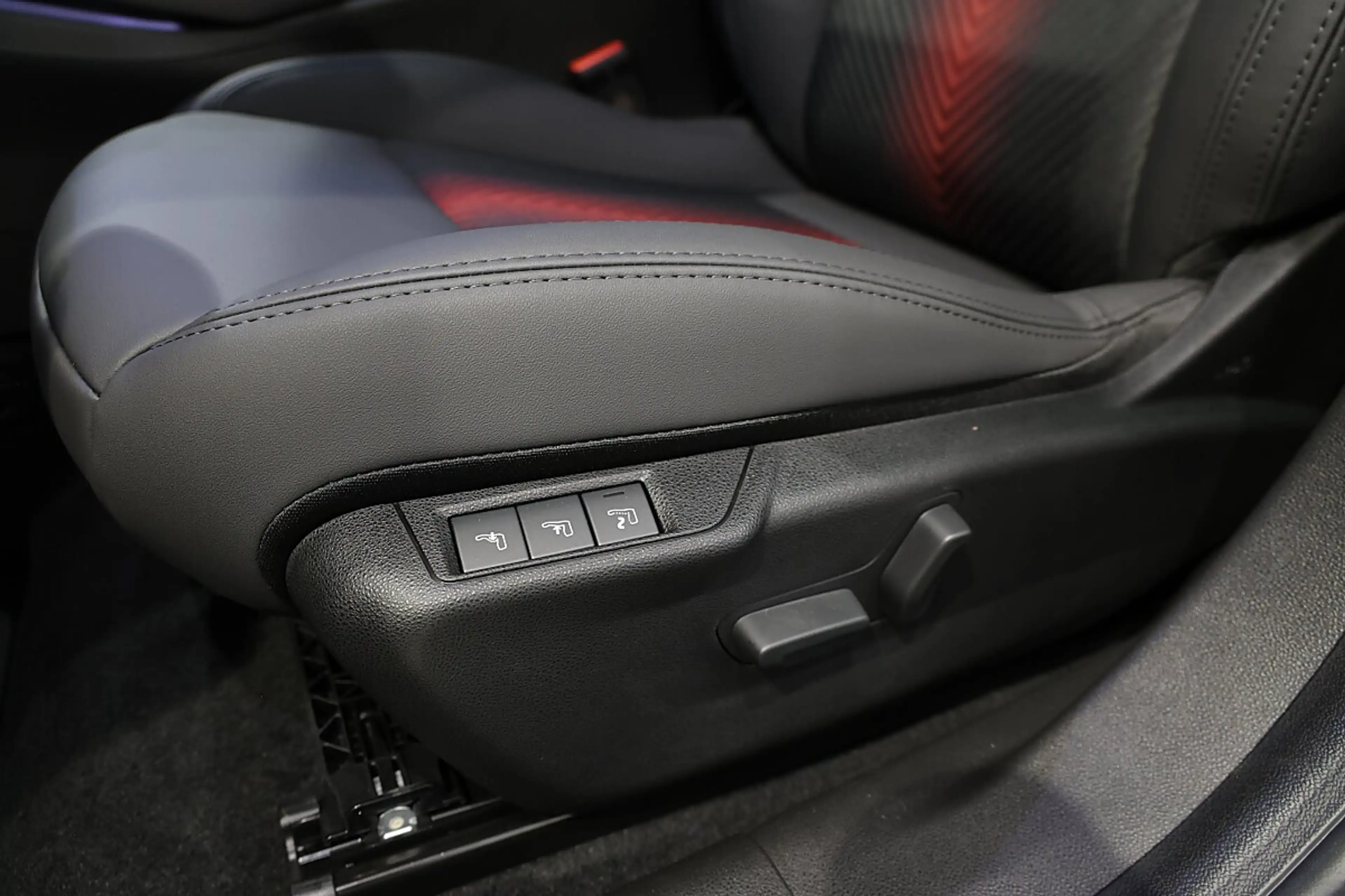 Alfa Romeo Junior Elettrica Batterie 54kWh Speciale — photo 10