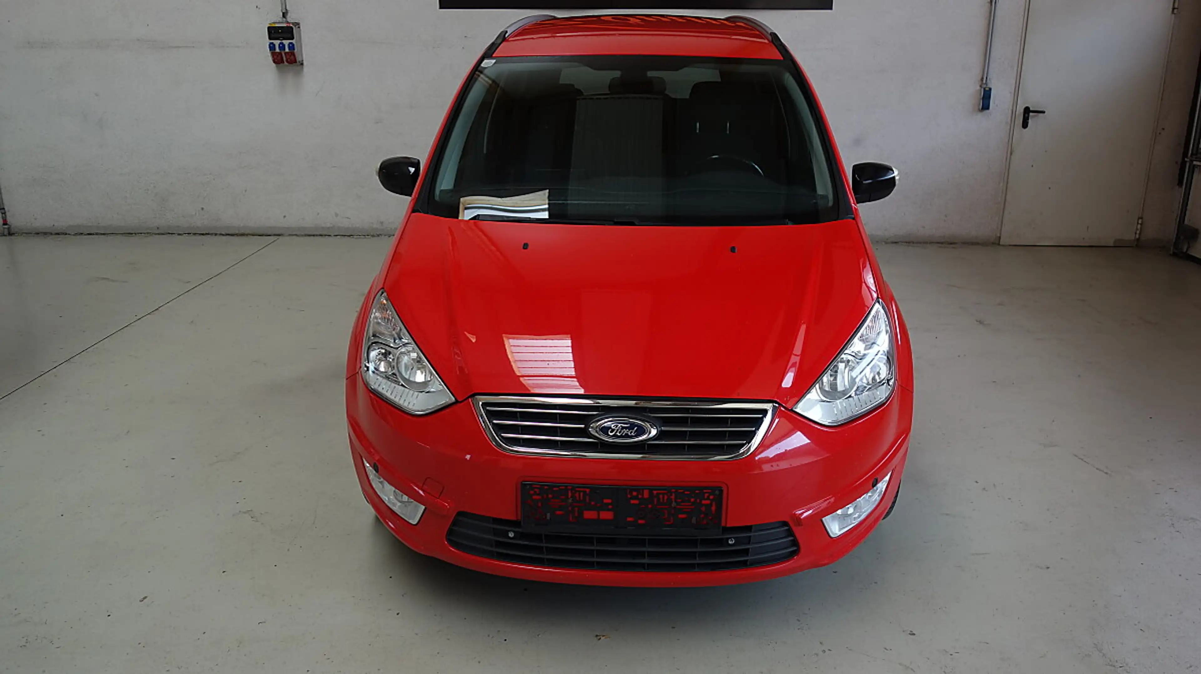 Ford Galaxy Trend 1,6 TDCi DPF Privatverkauf 06763300570 — photo 3