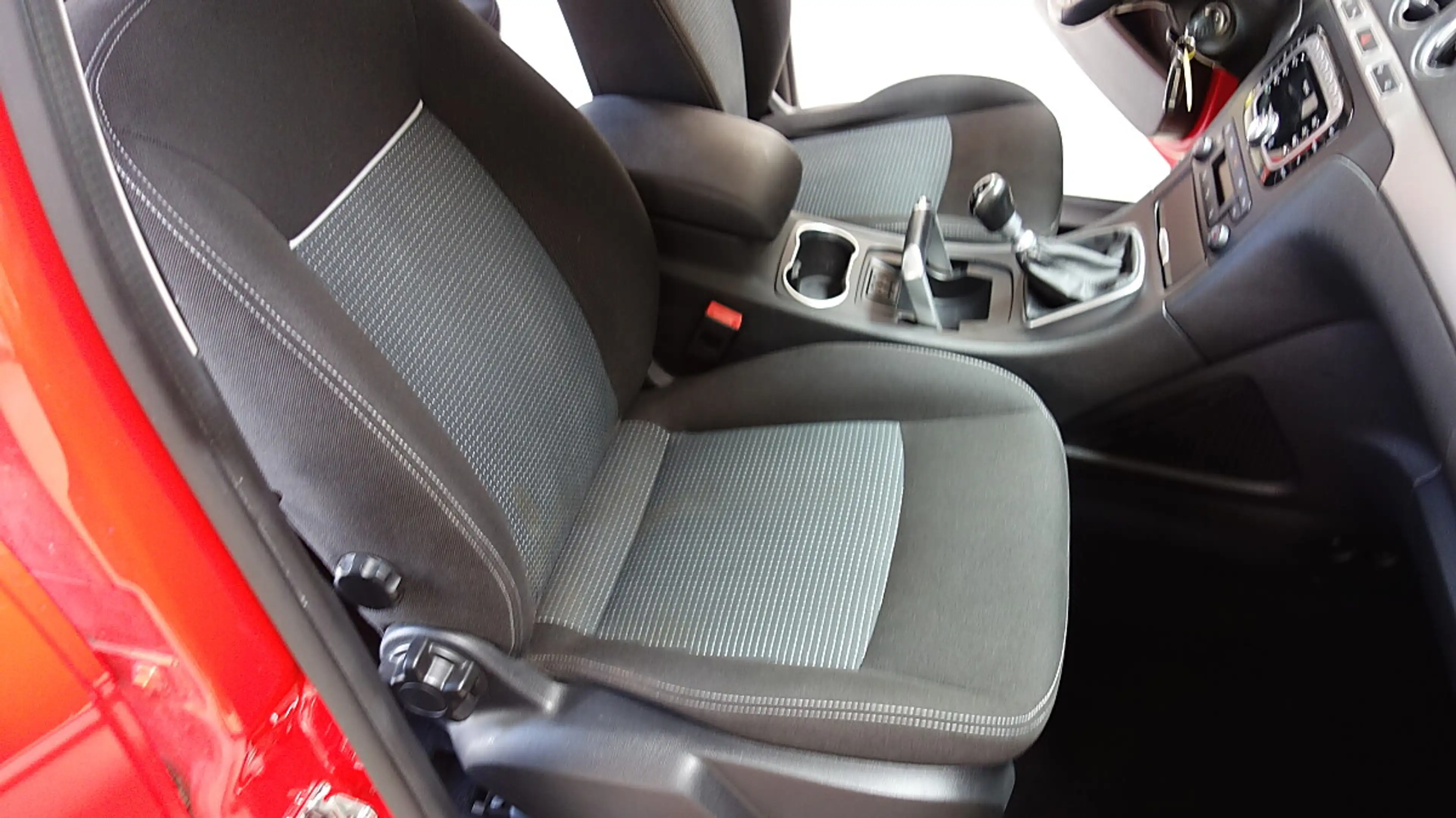 Ford Galaxy Trend 1,6 TDCi DPF Privatverkauf 06763300570 — photo 10