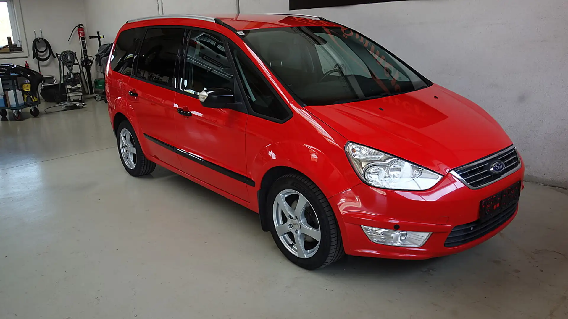 Ford Galaxy Trend 1,6 TDCi DPF Privatverkauf 06763300570 Rot - 1
