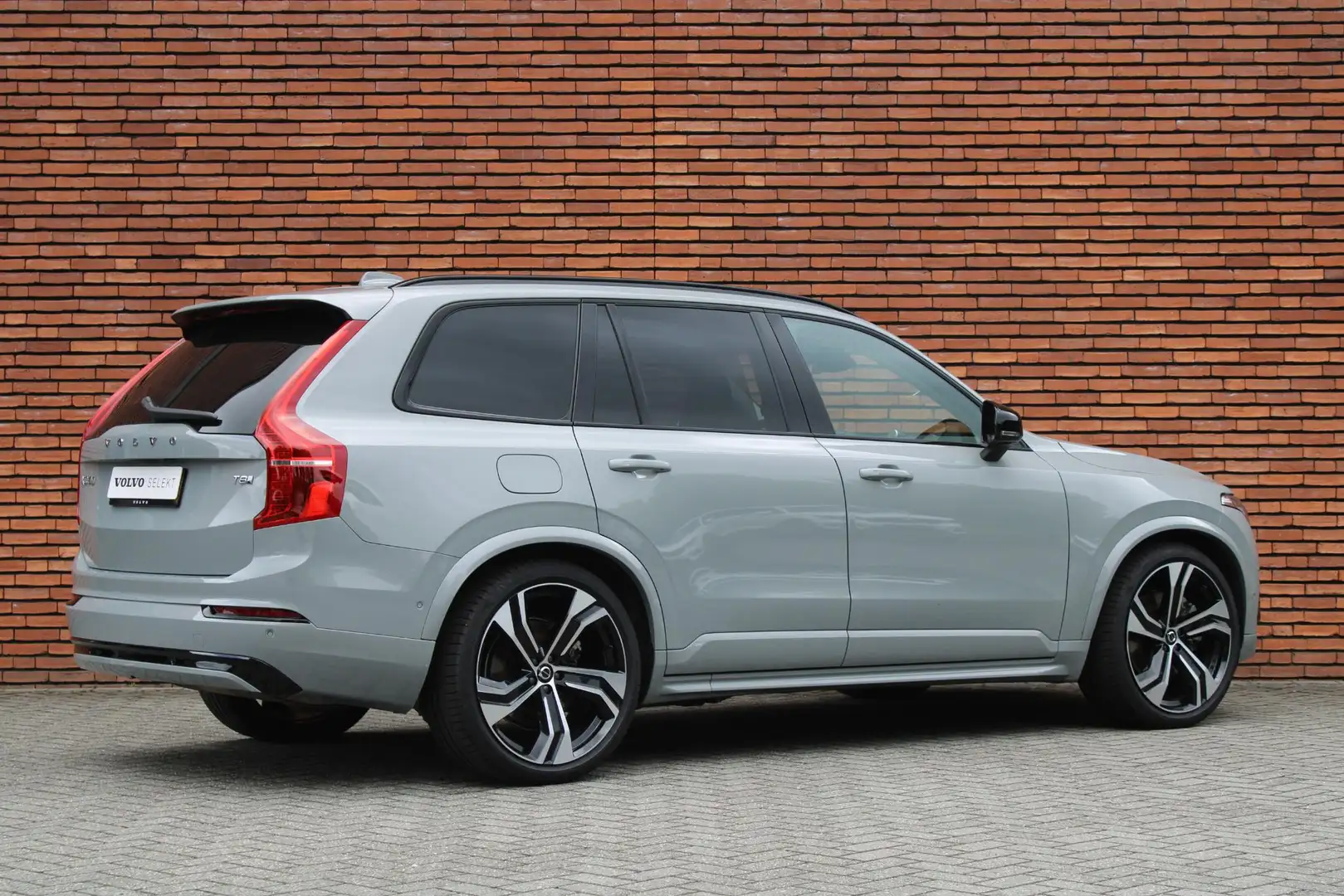 Volvo XC90 T8 Plug-in hybrid AWD Ultra Dark Verwarmbare voors Grijs - 2