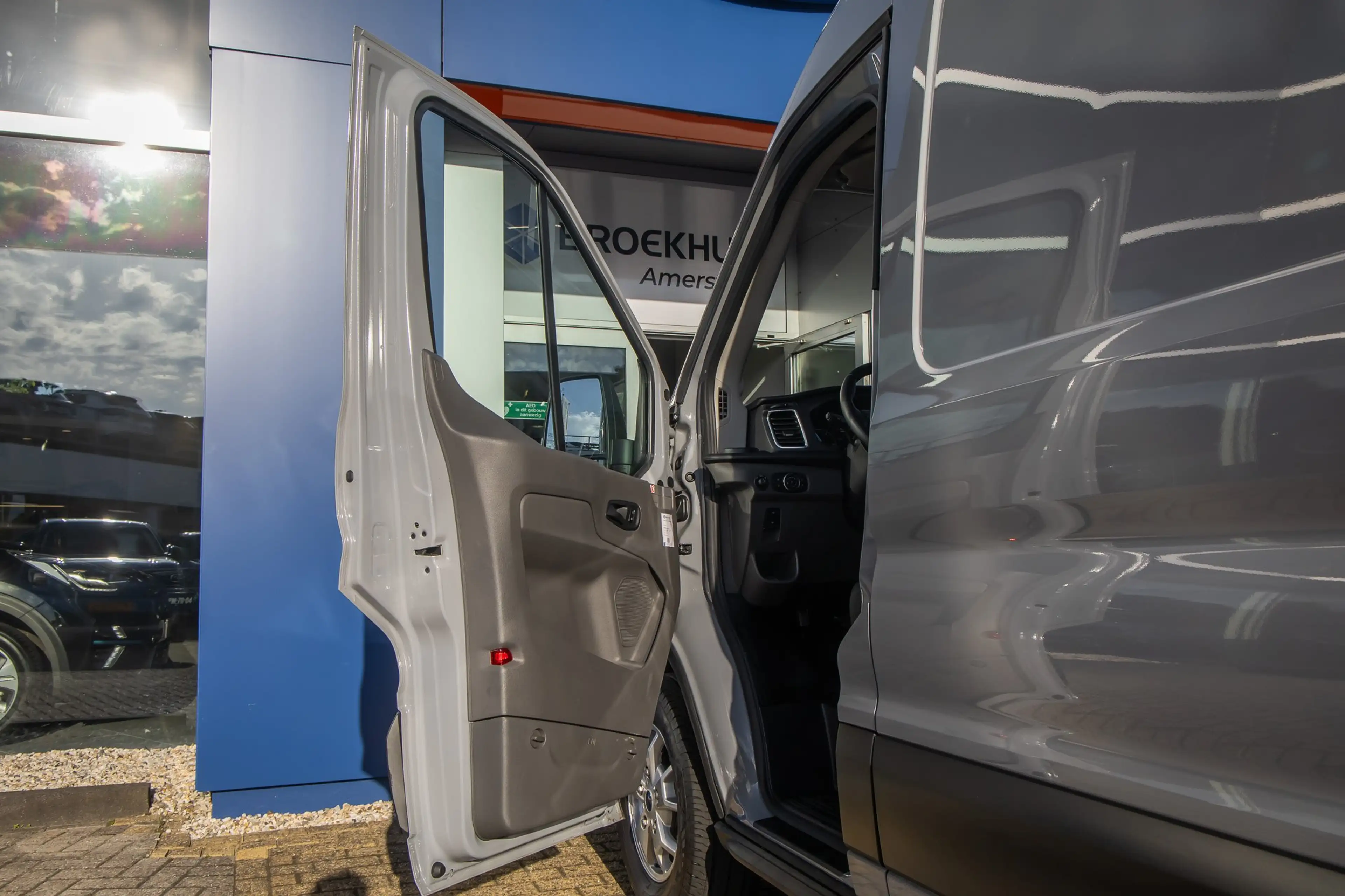 Ford E-Transit 350 L3H2 Trend 68 kWh | Apple Carplay/Android Auto — photo 12