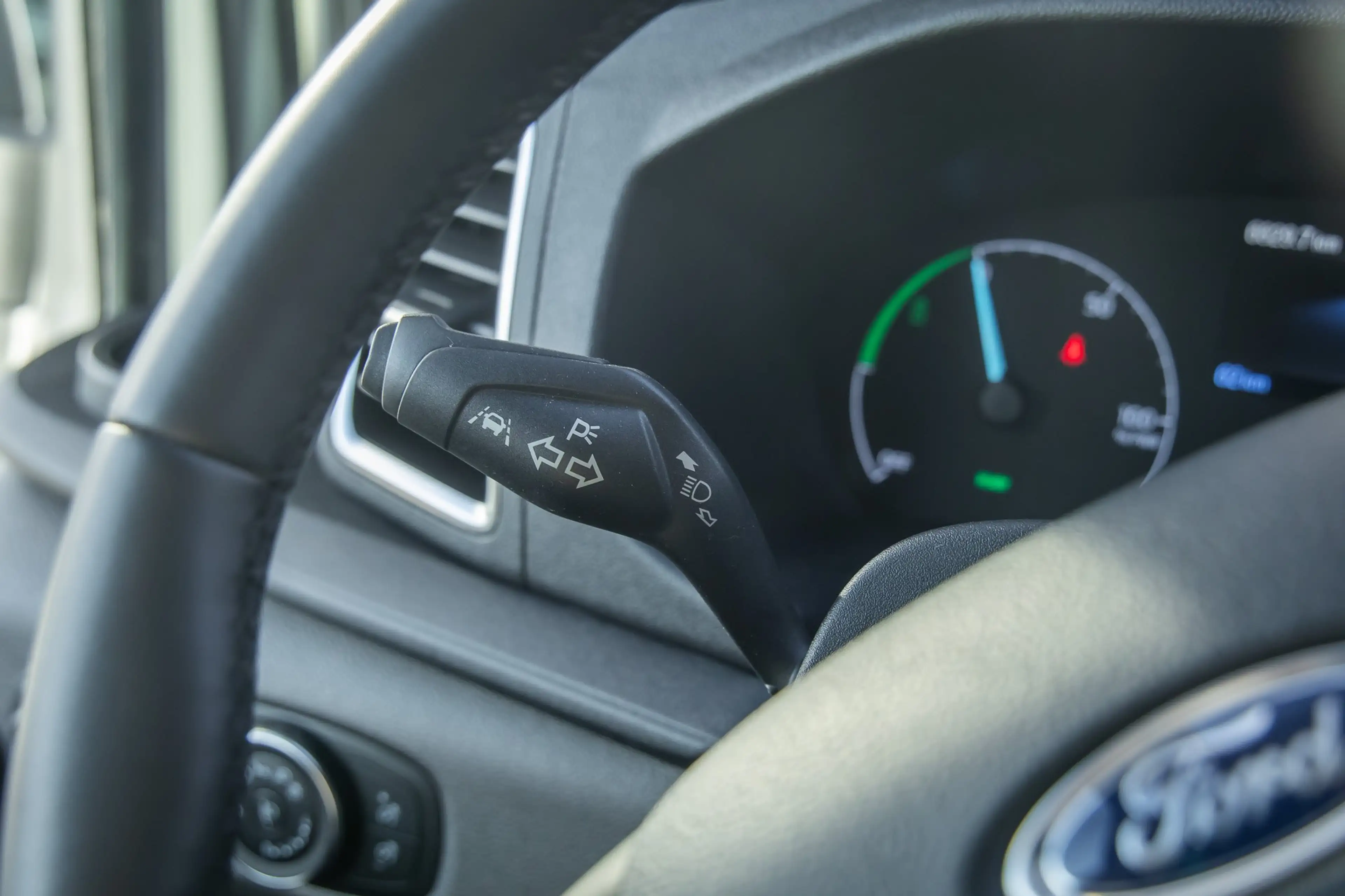 Ford E-Transit 350 L3H2 Trend 68 kWh | Apple Carplay/Android Auto — photo 18
