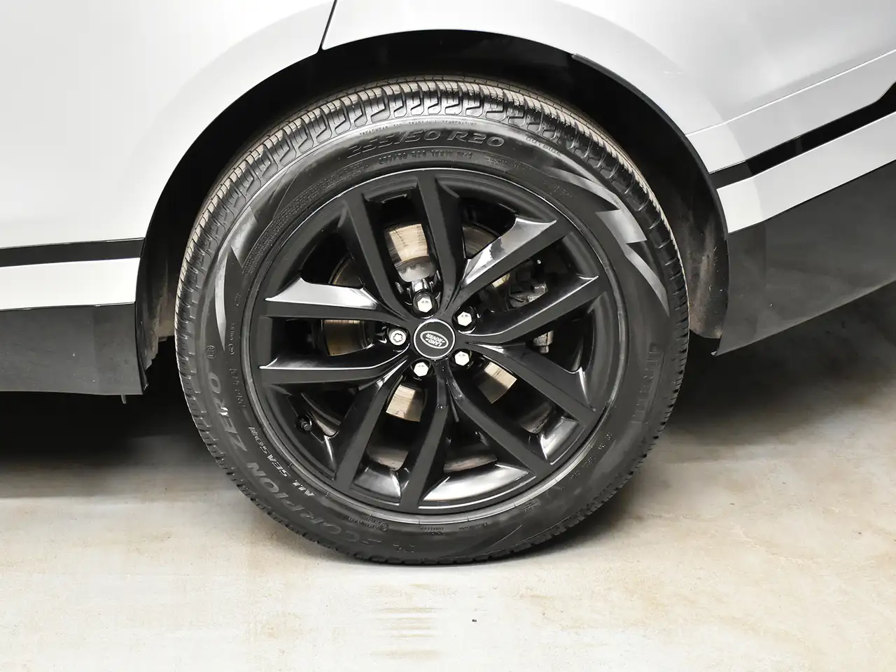 Land Rover Range Rover Velar снимка Land Rover Range Rover Velar