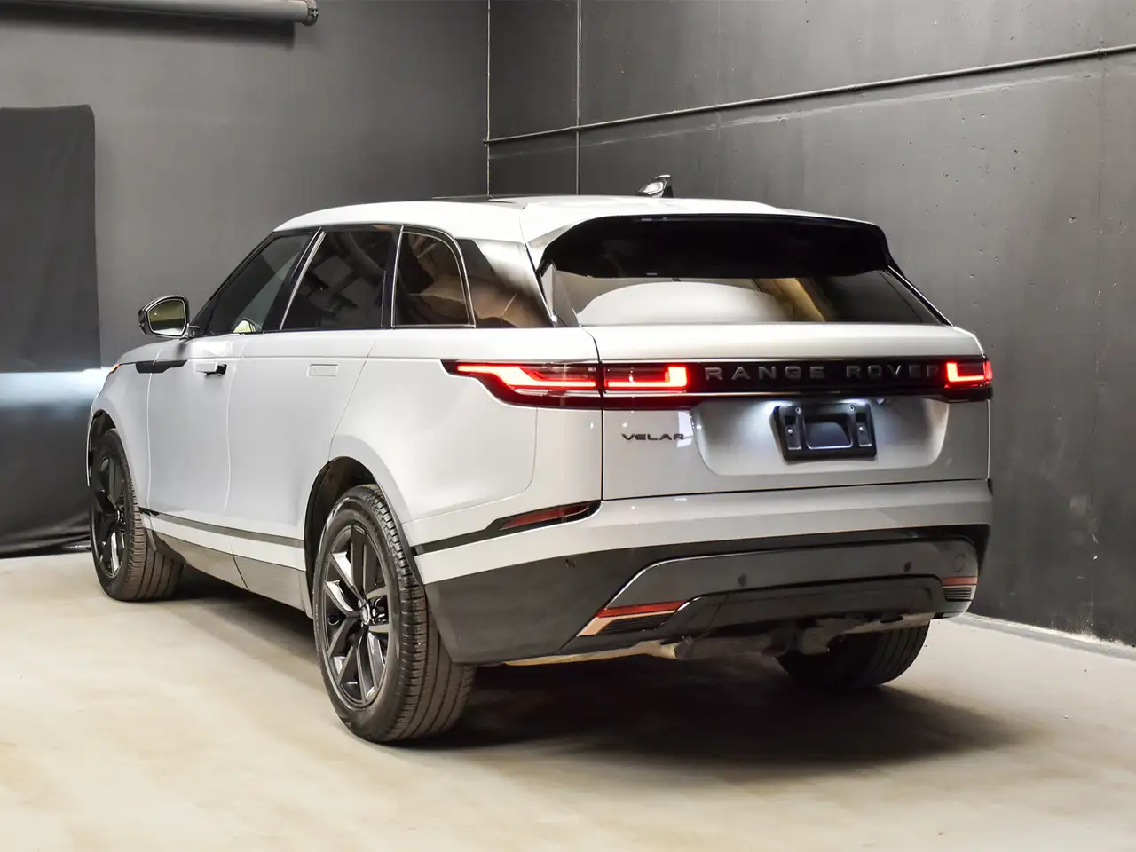 Land Rover Range Rover Velar снимка Land Rover Range Rover Velar