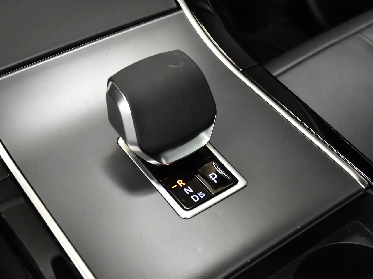 Land Rover Range Rover Velar снимка Land Rover Range Rover Velar
