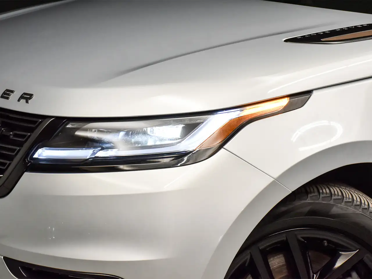 Land Rover Range Rover Velar снимка Land Rover Range Rover Velar