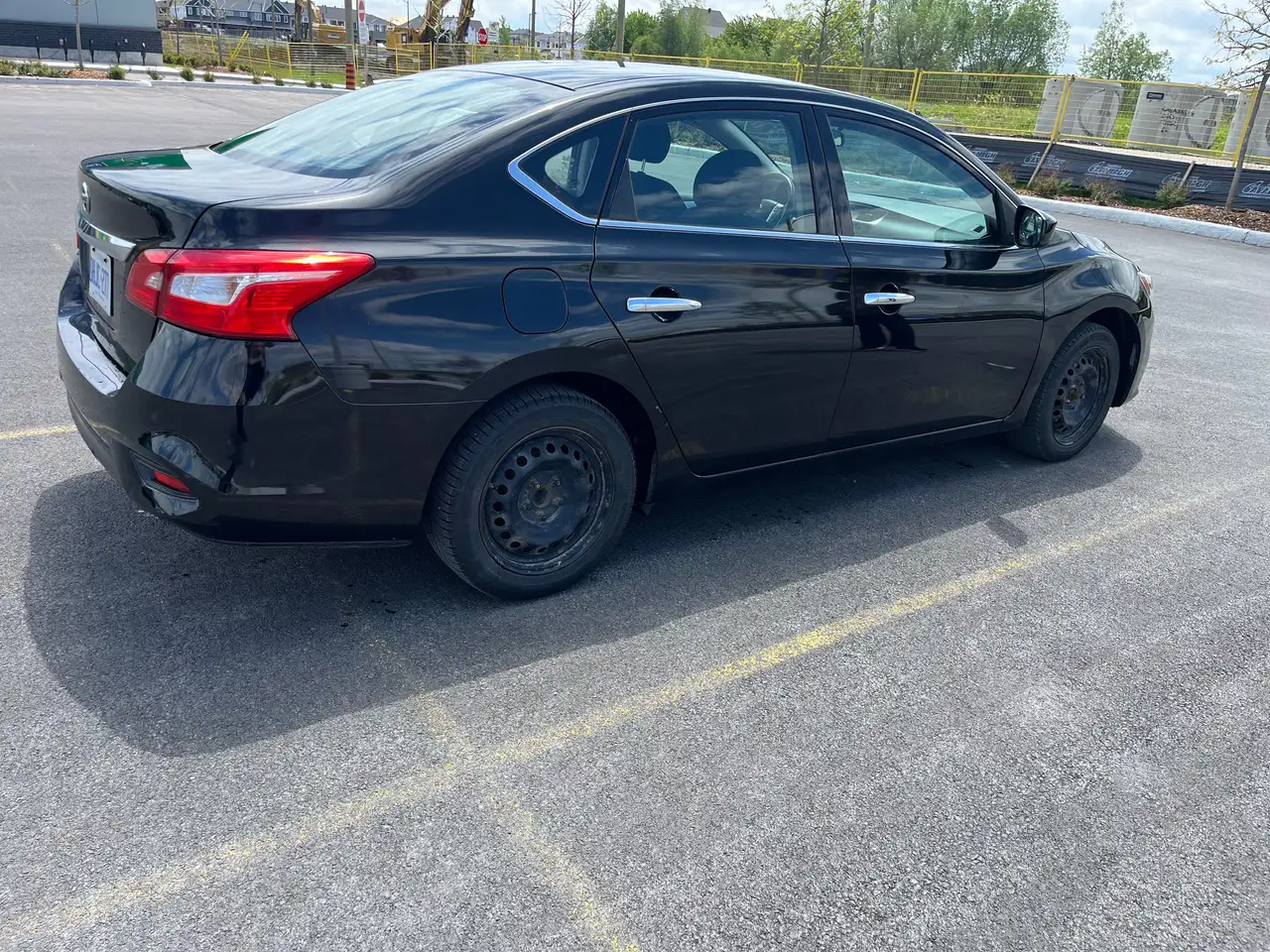 Nissan Sentra снимка Nissan Sentra