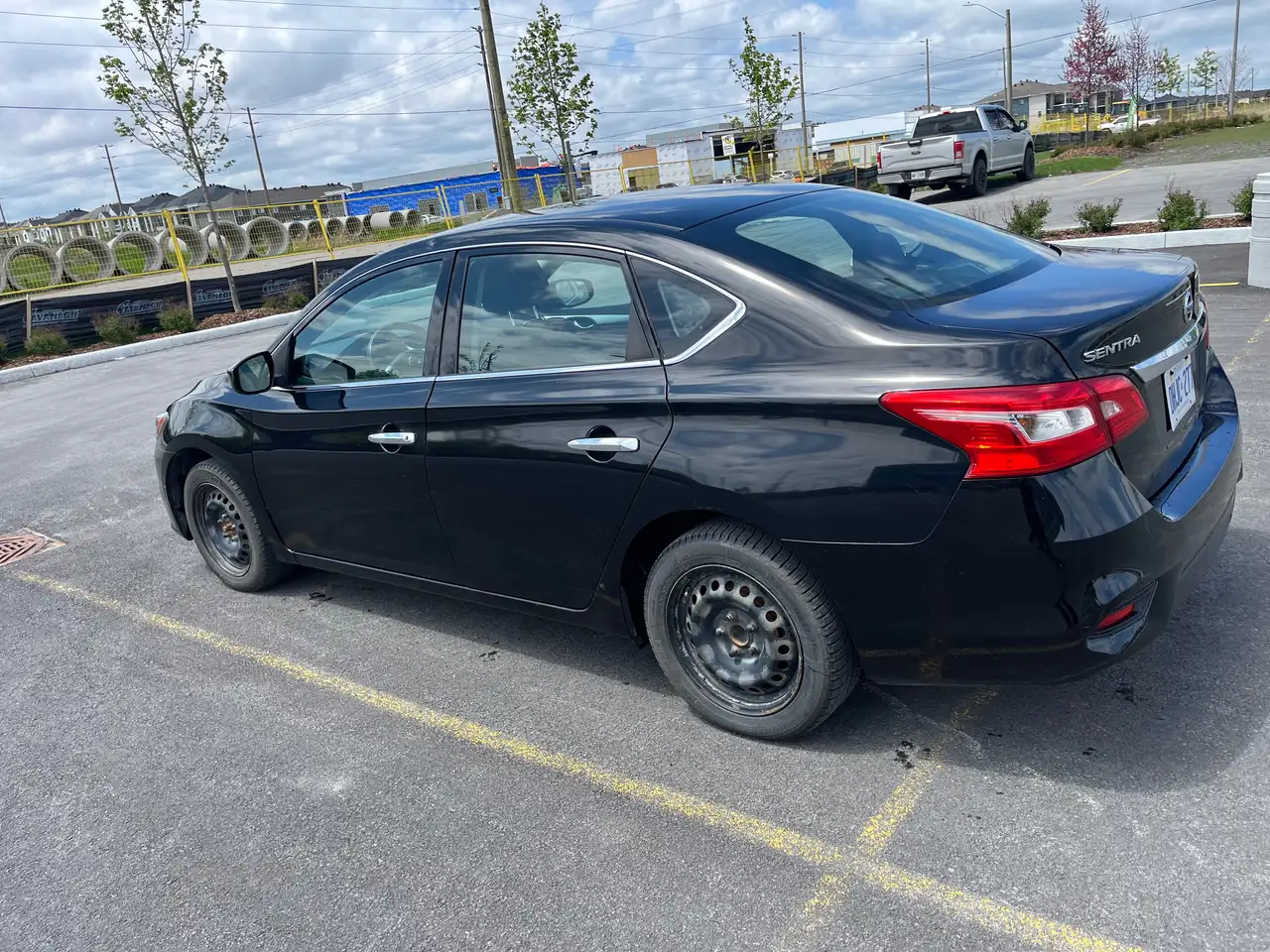 Nissan Sentra снимка Nissan Sentra