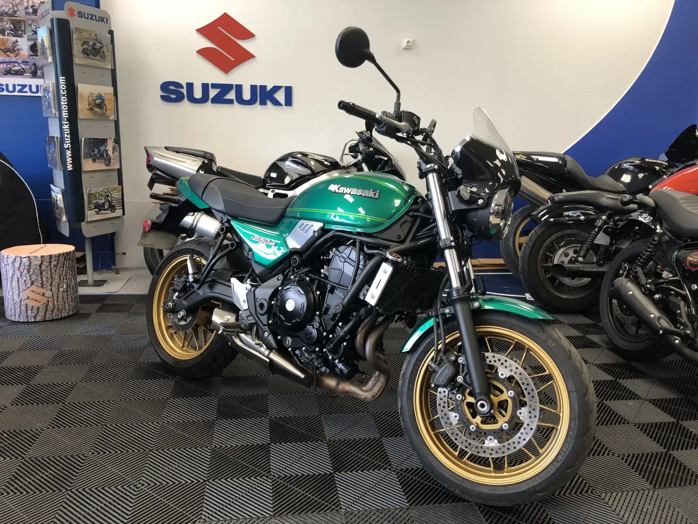 Kawasaki Z 650 RS Vert - 1