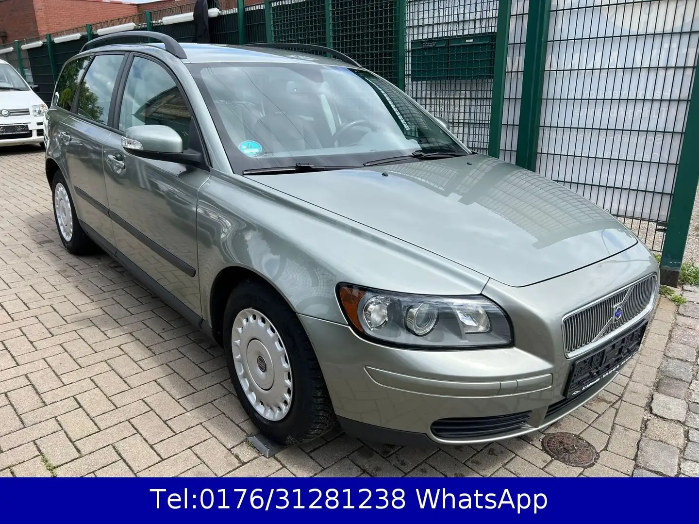 Volvo V50 Kombi 1.8 Kinetic !! Kein Tüv mehr !! Klima Green - 2