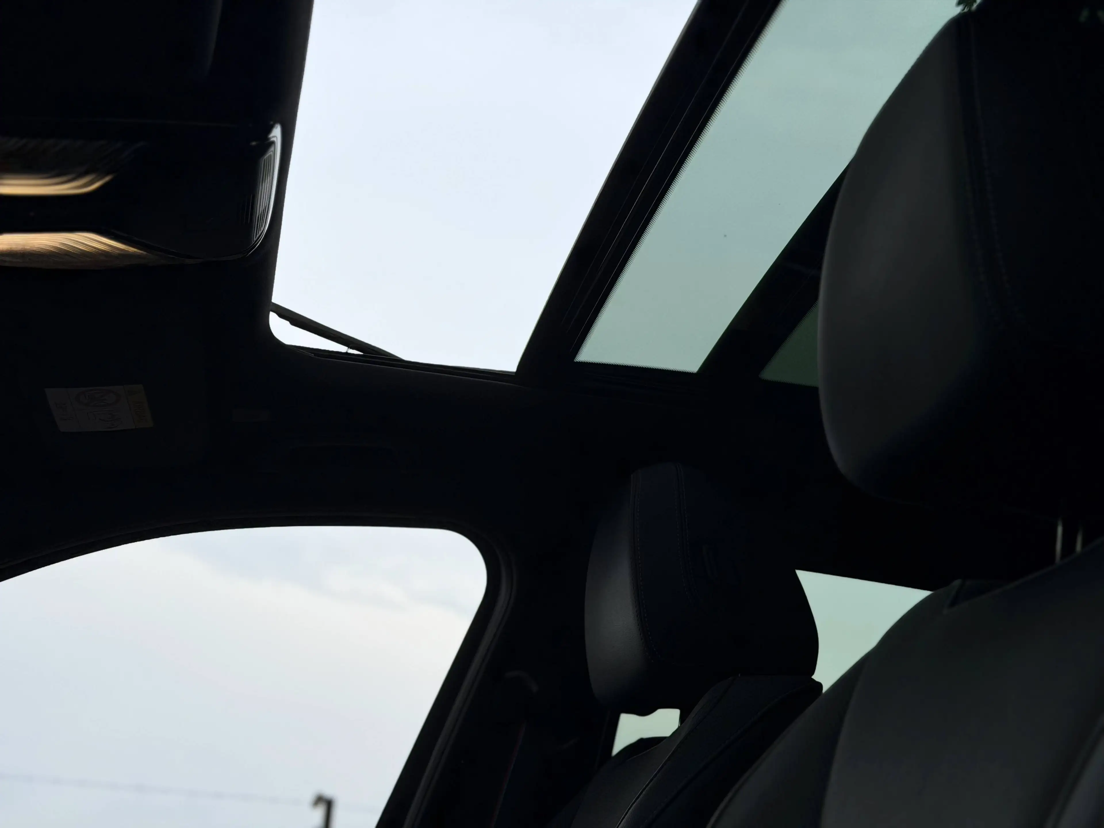 BMW 318 dA Touring MHEV 150cv - M Sport Pro - Toit ouvrant — photo 11