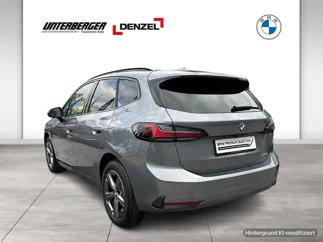 BMW 2 Series view 4