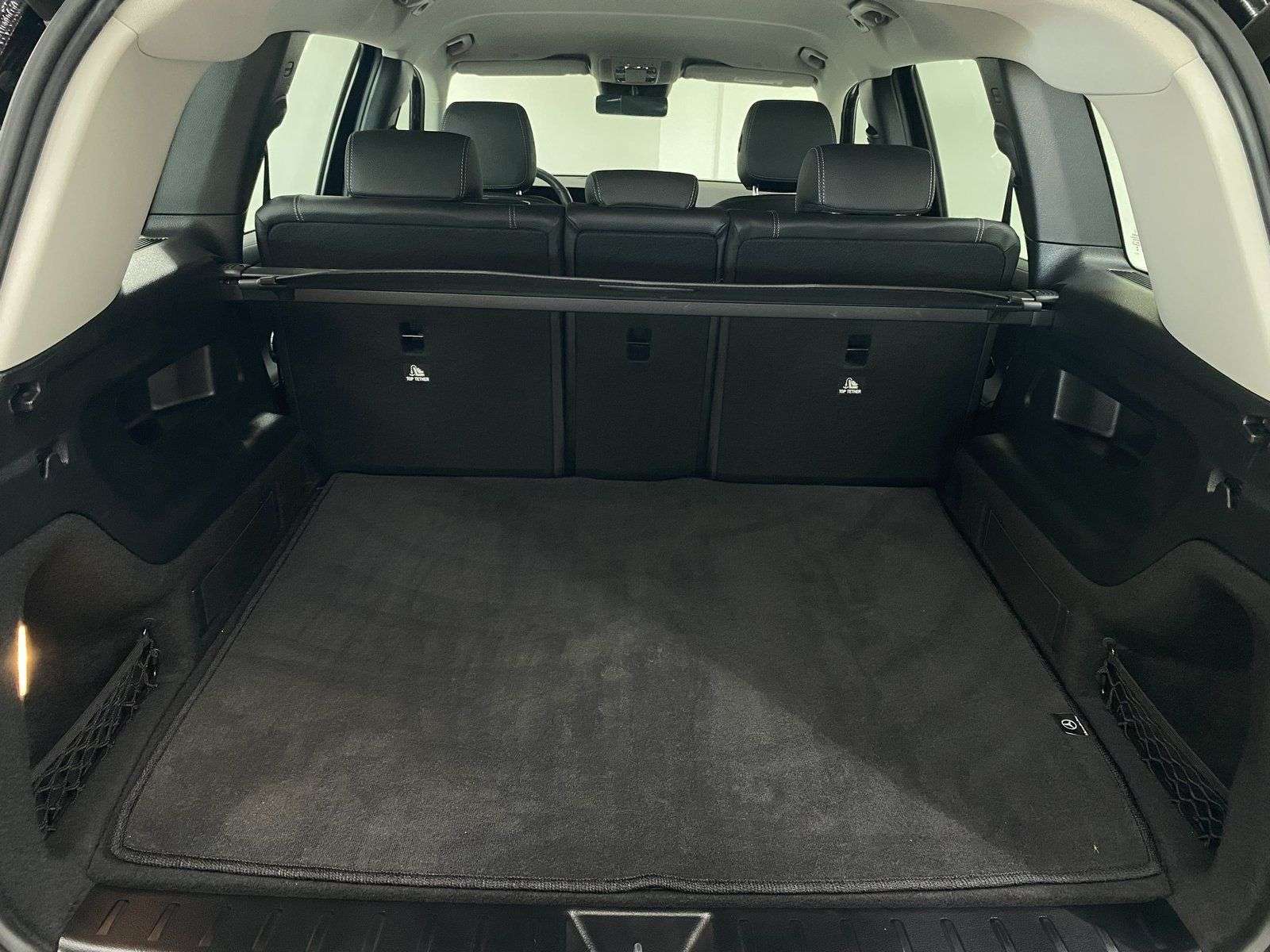 Mercedes-Benz GLB 180