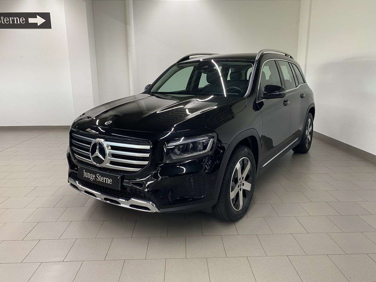 Mercedes-Benz GLB 180