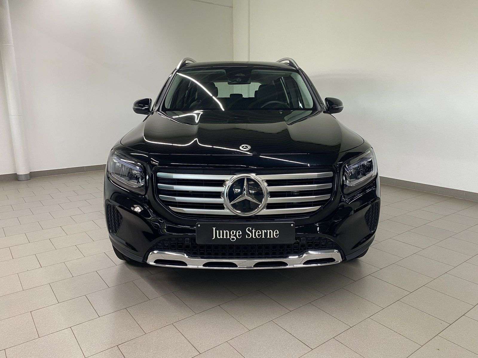 Mercedes-Benz GLB 180